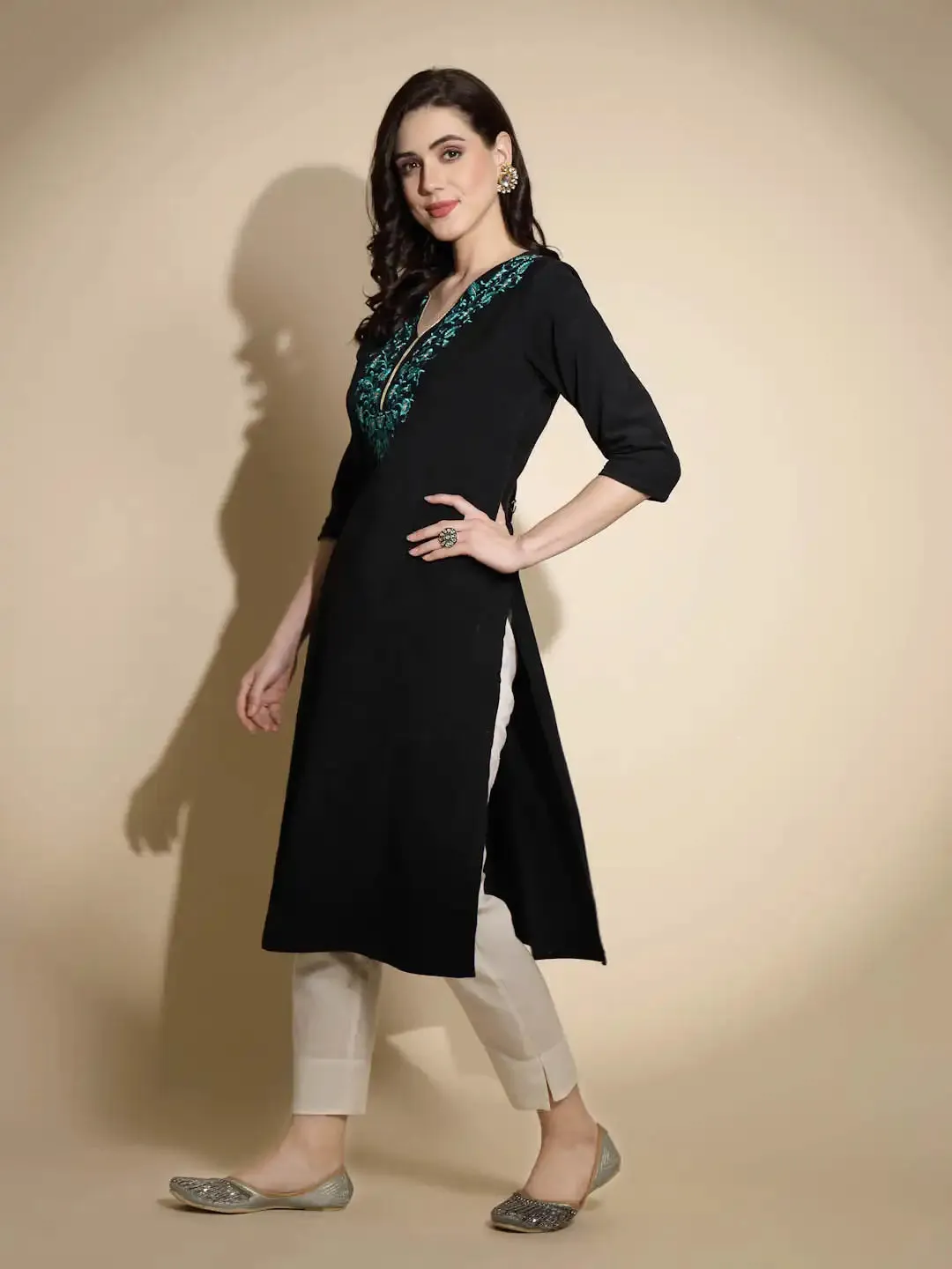 Black Embroidered Three Quarter Sleeves V-Neck Woolen Kurta