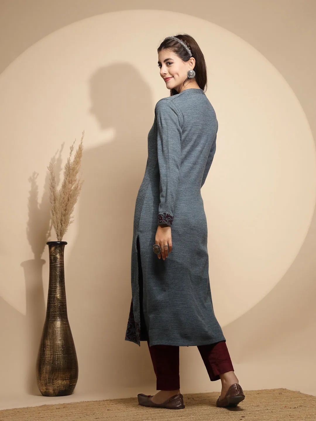 Blue Printed Full Sleeve Round With V- Neck Woolen Kurta For Women