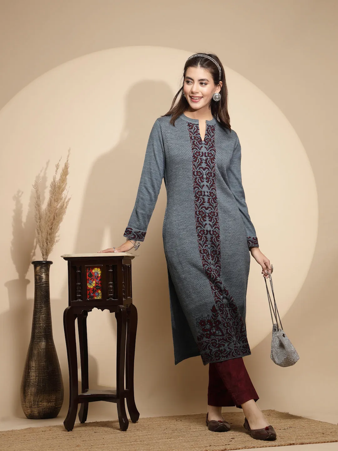 Blue Printed Full Sleeve Round With V- Neck Woolen Kurta For Women