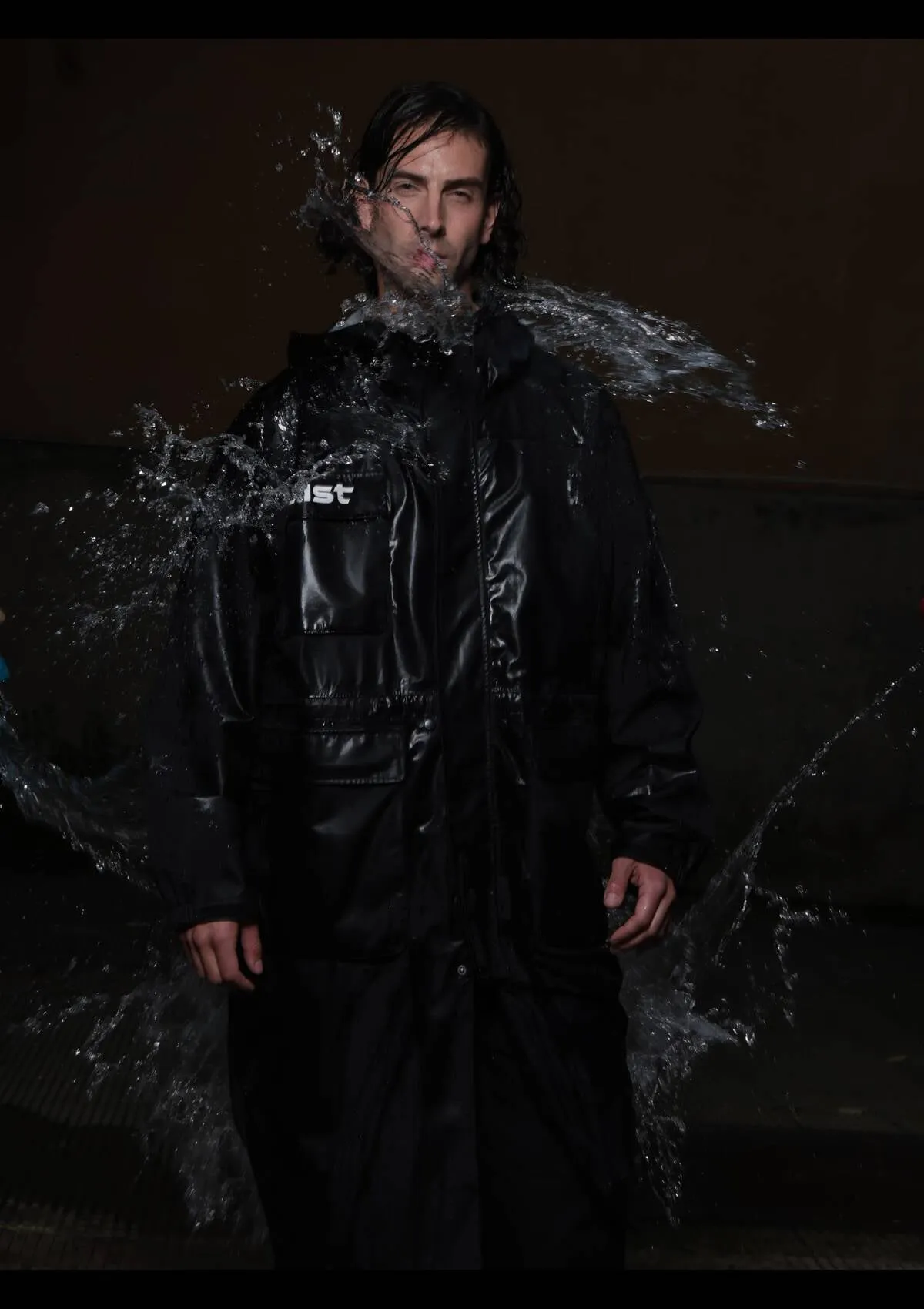 MASS AQUA RAINCOAT: ONE SIZE FITS ALL