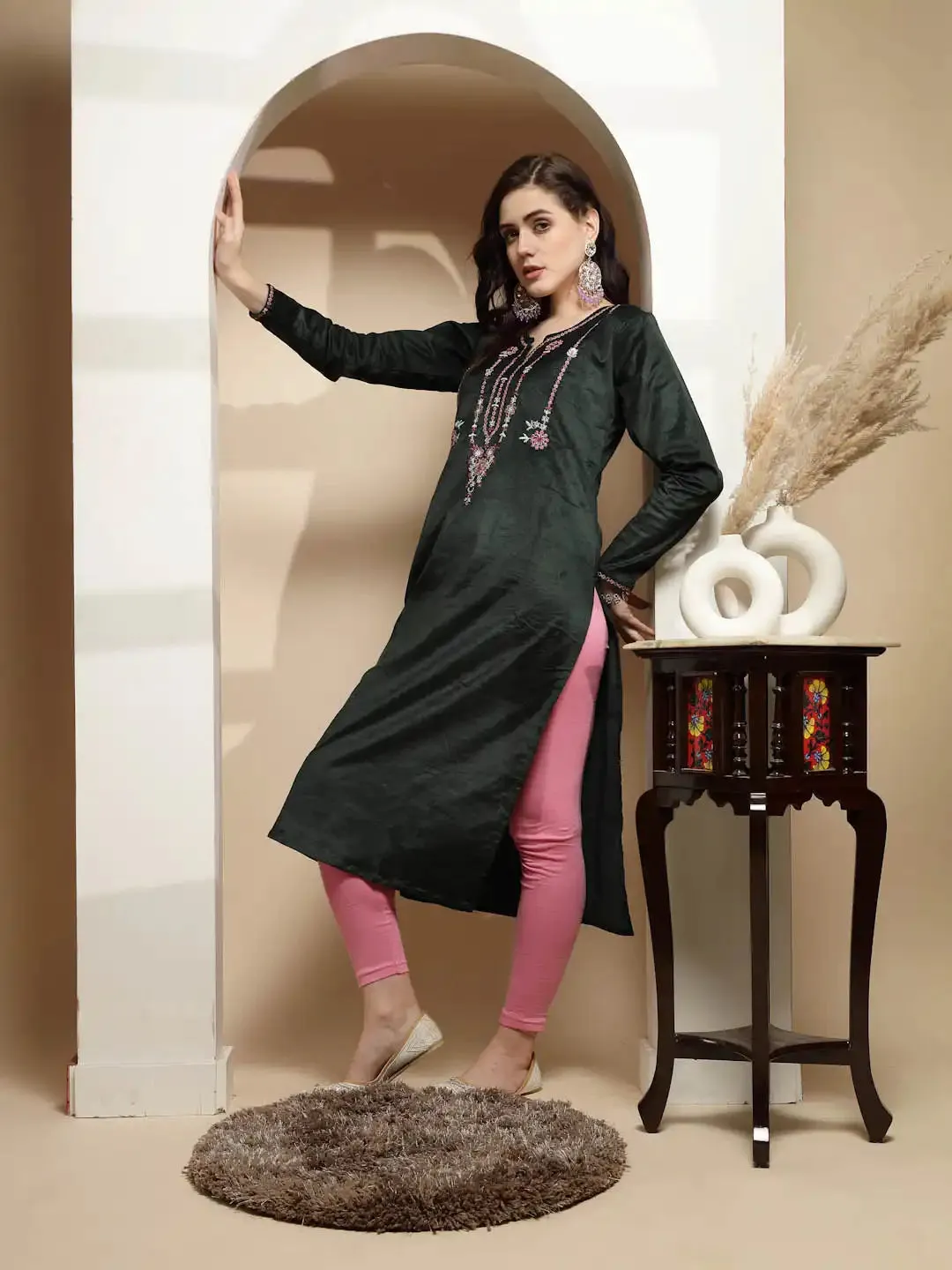 Olive Embellished Full Sleeve Round With V-Neck Cotton Kurta