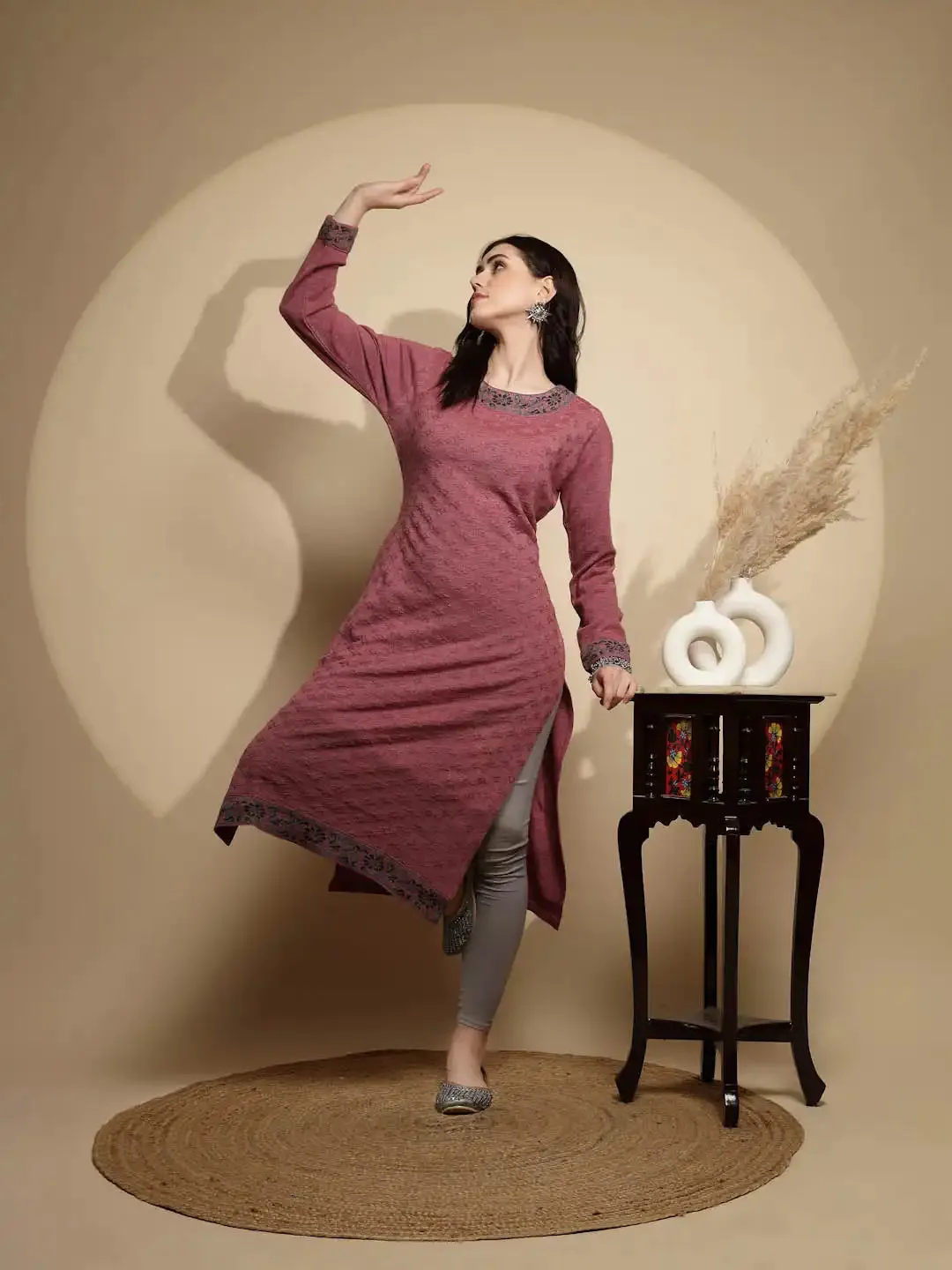 Pink Embellished Full Sleeve Crew Neck Woolen Kurta